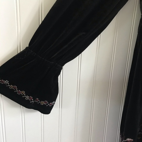 Black Embroidered Tunic - Picture 5 of 8